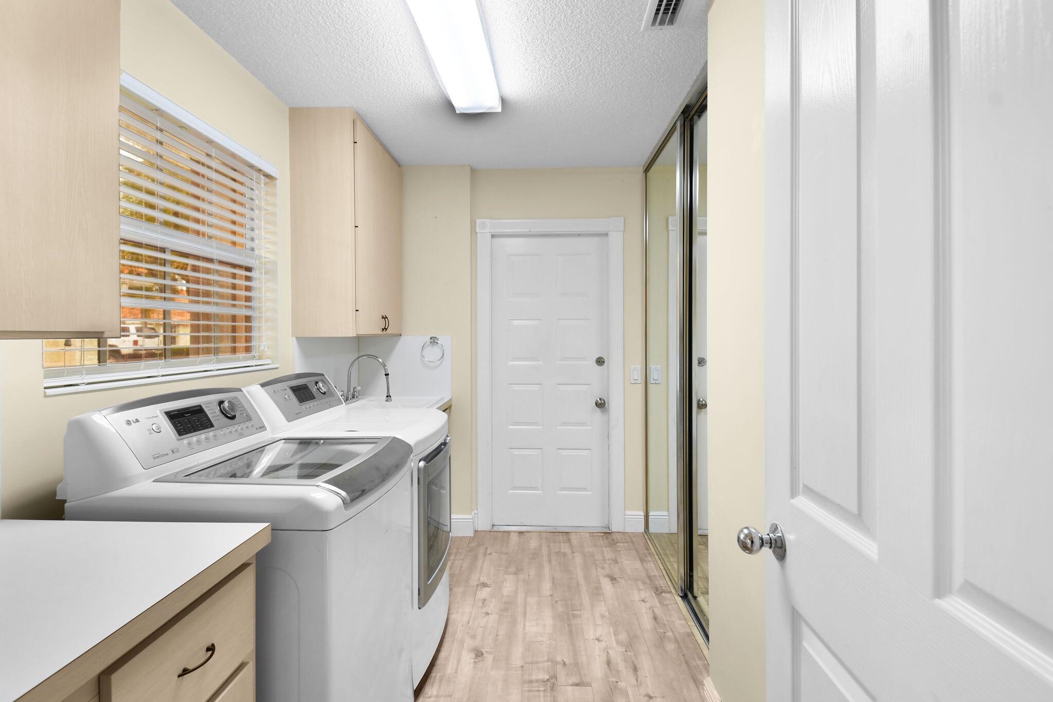 DOUBLE TREE - Residential