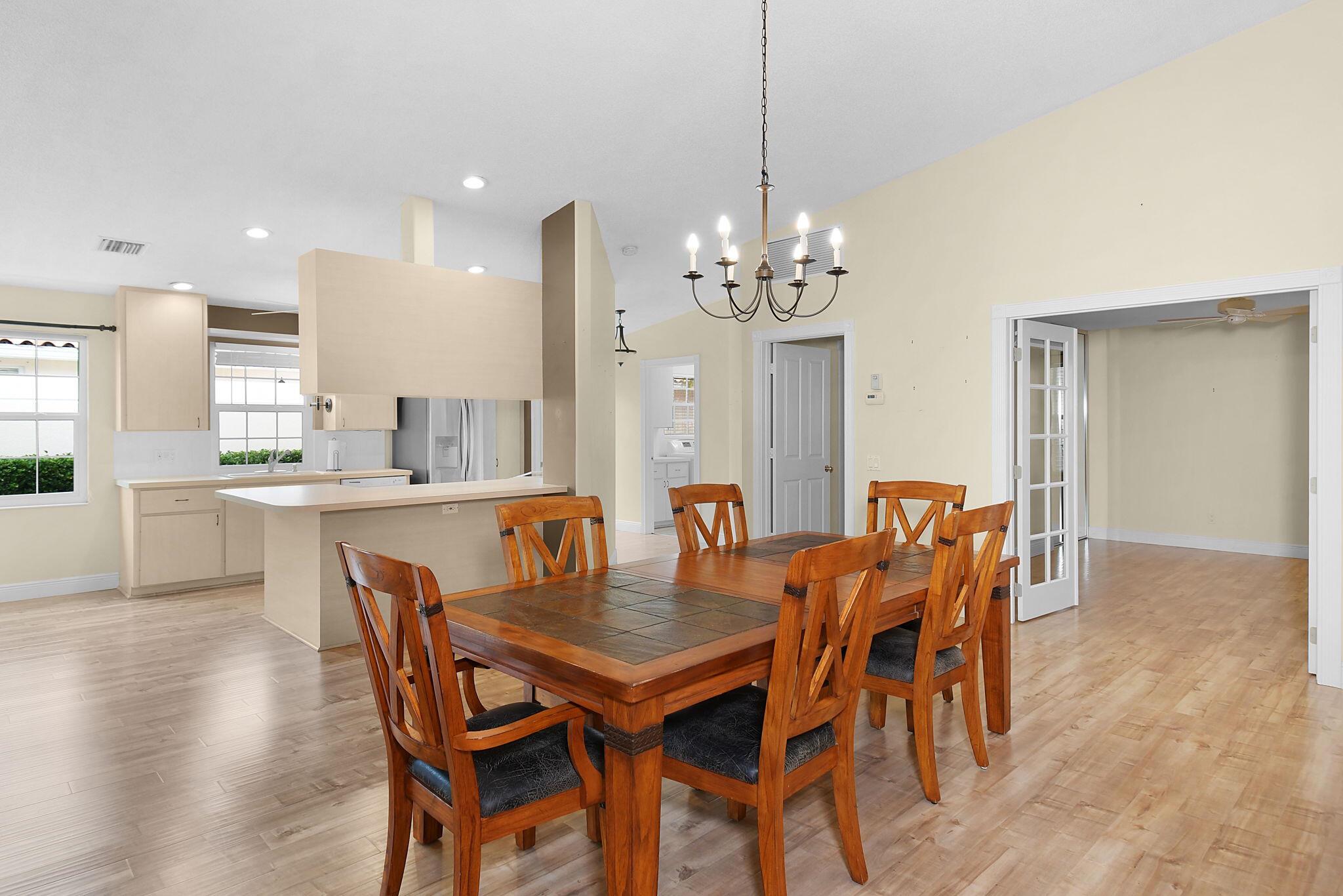 DOUBLE TREE - Residential