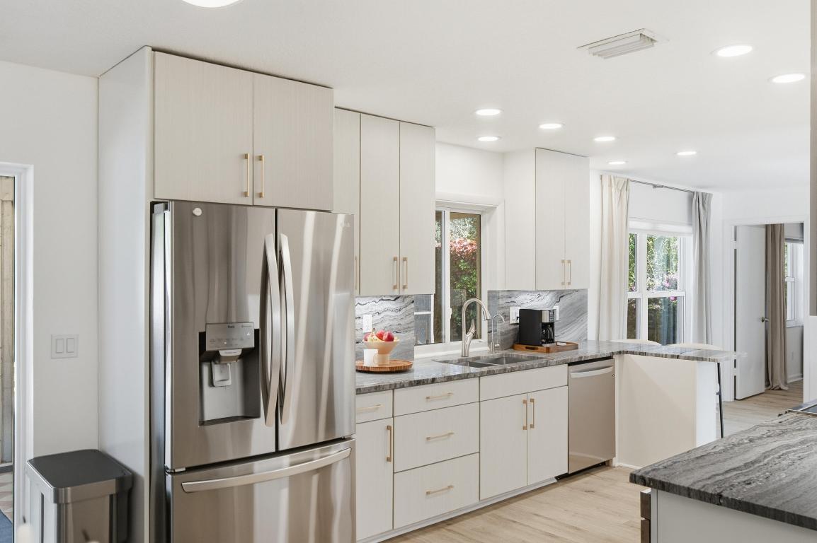 HIGHWOOD - Residential