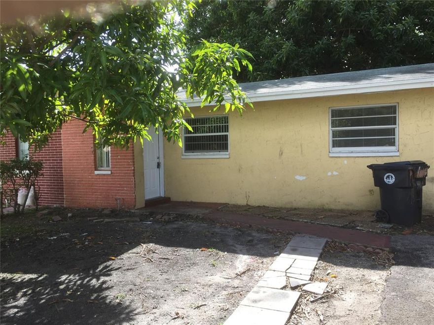 *** PLEASE READ ALL REMARKS & SEE ATTACHMENTS *** SPACIOUS 2 BEDROOM, 1 BATH SINGLE FAMILY HOME WITH OPEN FLOOR PLAN, ALL TILE FLOORS AND CENTRAL AIR. CLOSE TO MAJOR ROADS, SHOPPING AND DINING. TENANT IS RESPONSIBLE FOR ALL UTILITIES, INCLUDING WATER, SEWER, AND LAWN SERVICE. ONE PET ALLOWED, NO AGGRESSIVE BREED, $250 NON-REFUNDABLE PET FEE APPLIES. MOVE IN WITH FIRST MONTH RENT PLUS ONE MONTH SECURITY DEPOSIT WITH CREDIT OVER 630. NO HOA, FAST APPROVAL.