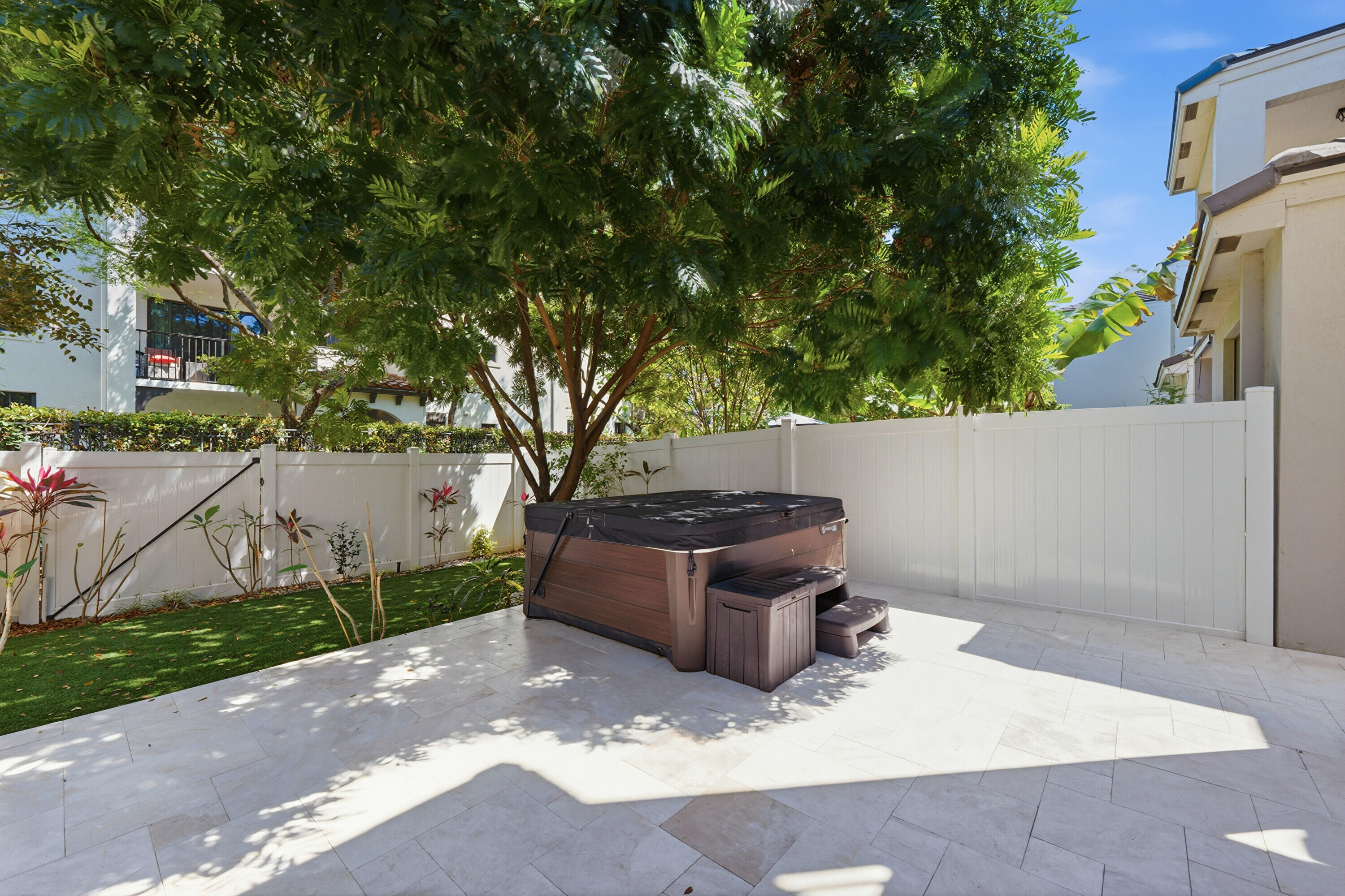 RESIDENCES AT PALM AIRE - Residential