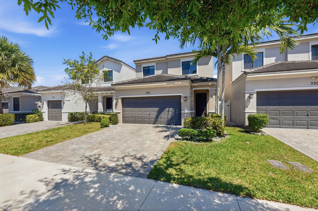 Photo of 340 NW 33rd Lane, Pompano Beach, FL 33069 (MLS # B26007676)