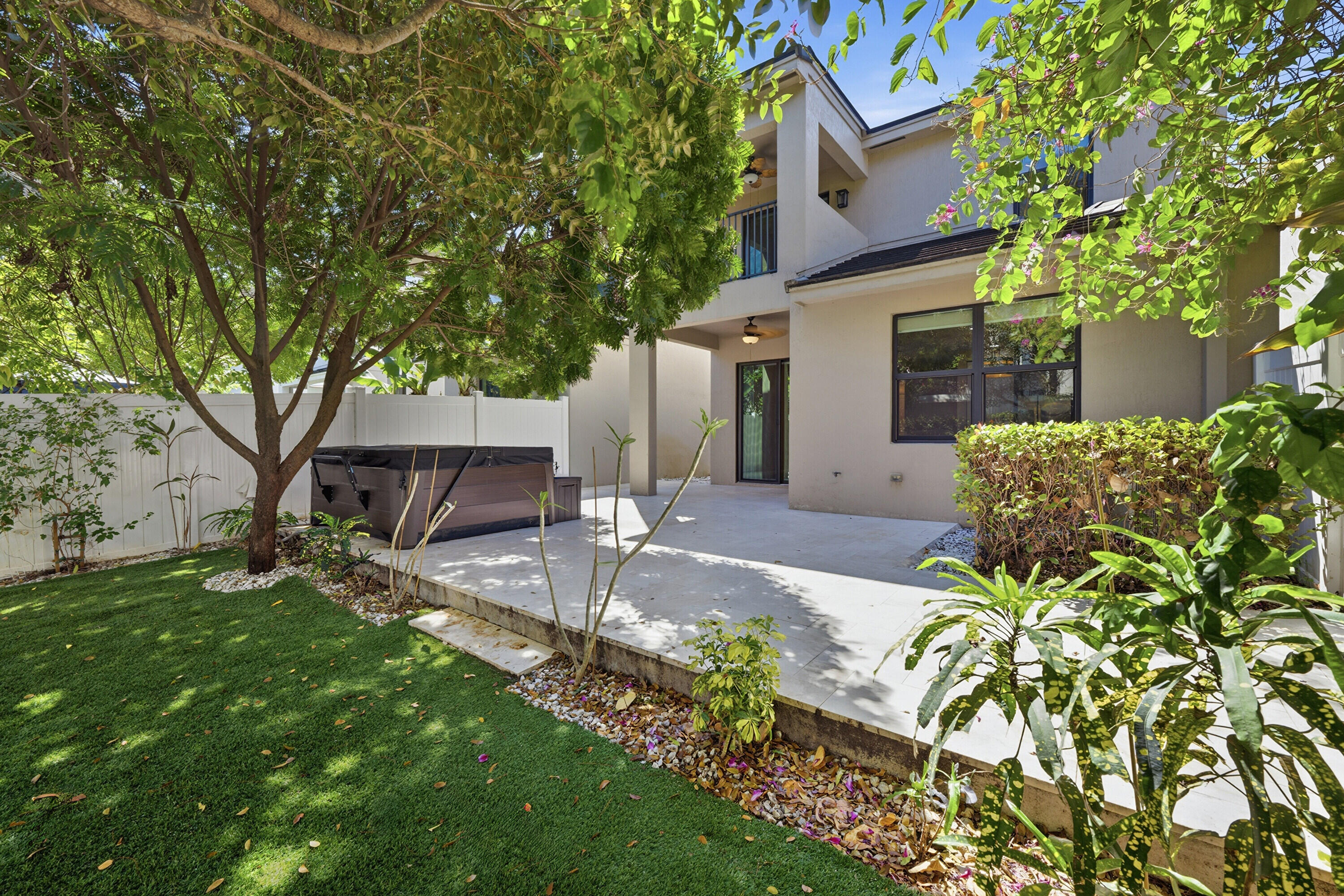 RESIDENCES AT PALM AIRE - Residential