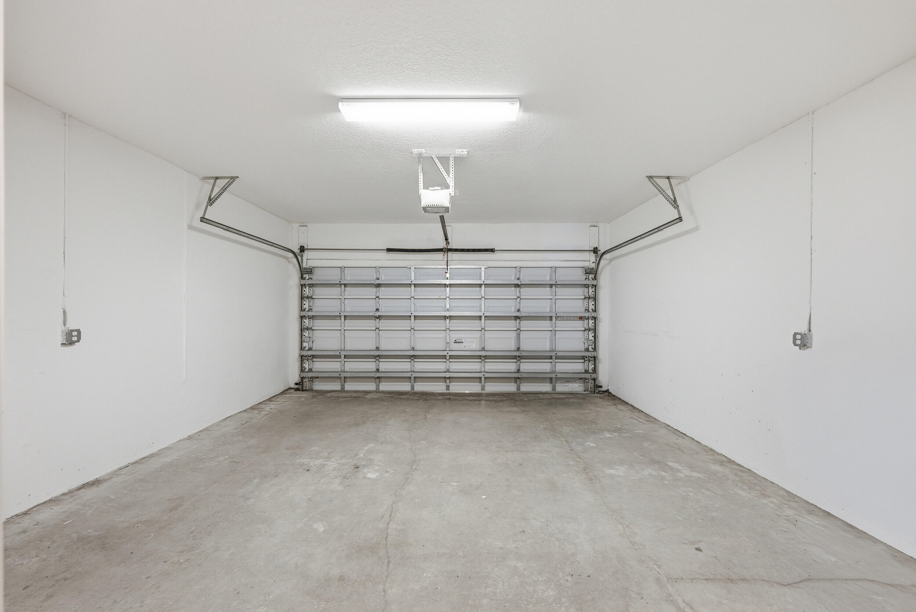 RESIDENCES AT PALM AIRE - Residential