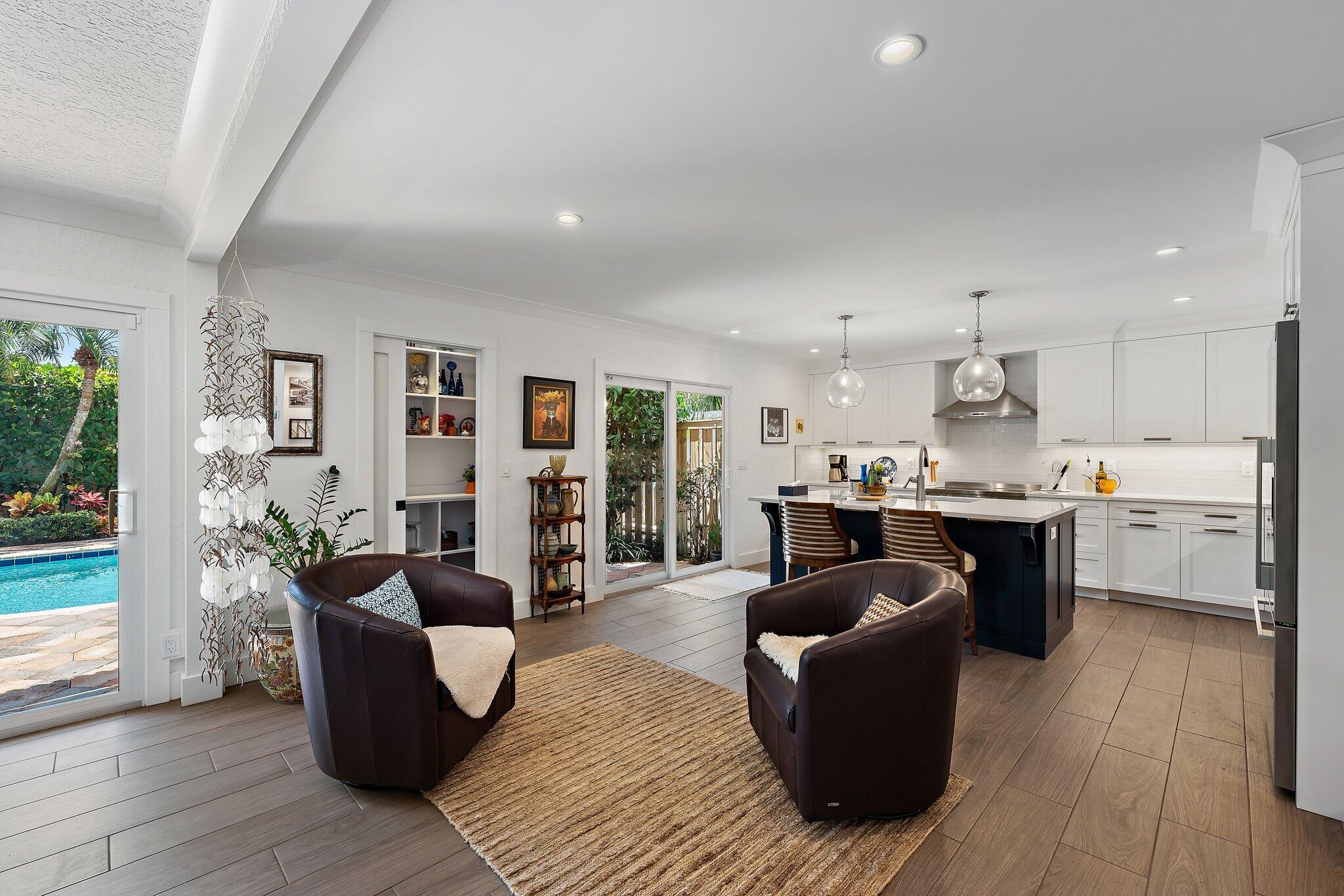 OCEAN WALK PLACE - Residential