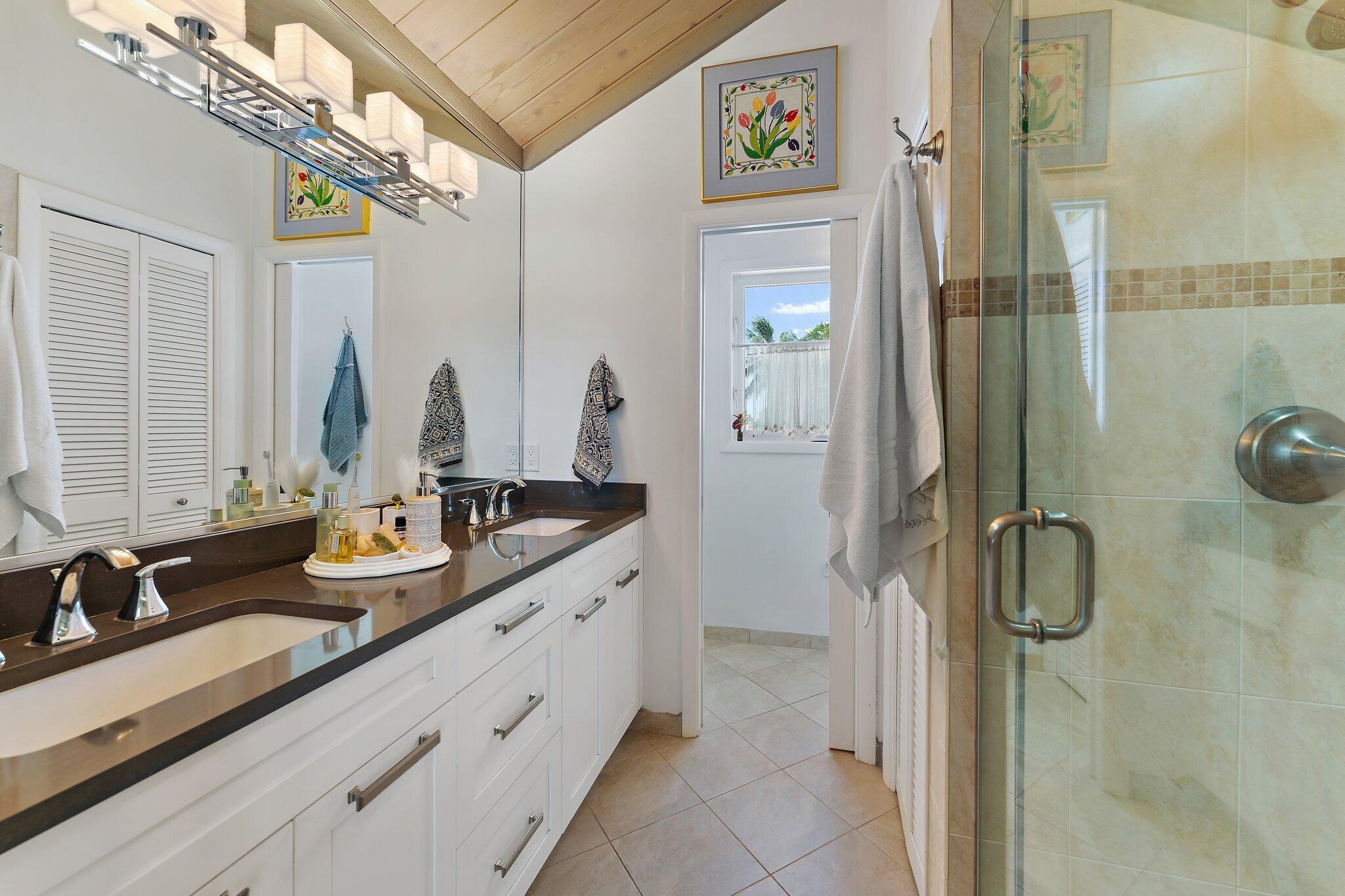 OCEAN WALK PLACE - Residential