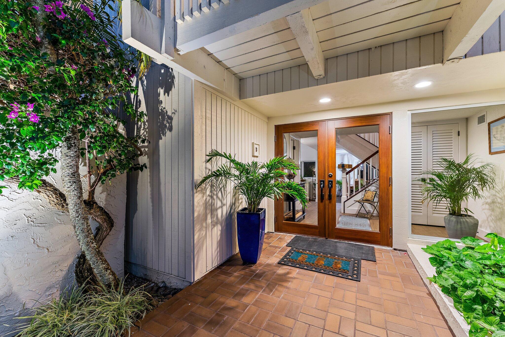 OCEAN WALK PLACE - Residential