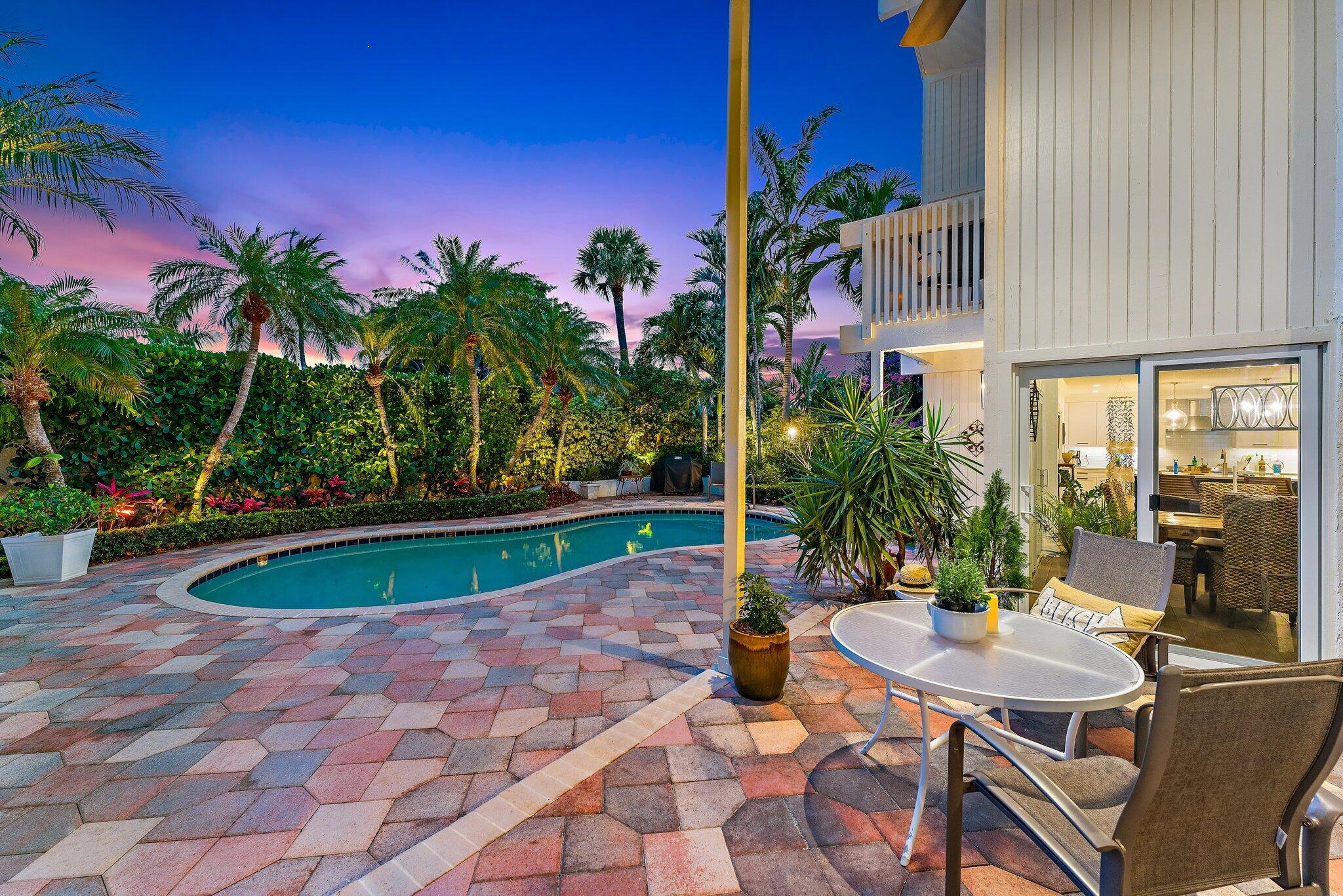 OCEAN WALK PLACE - Residential