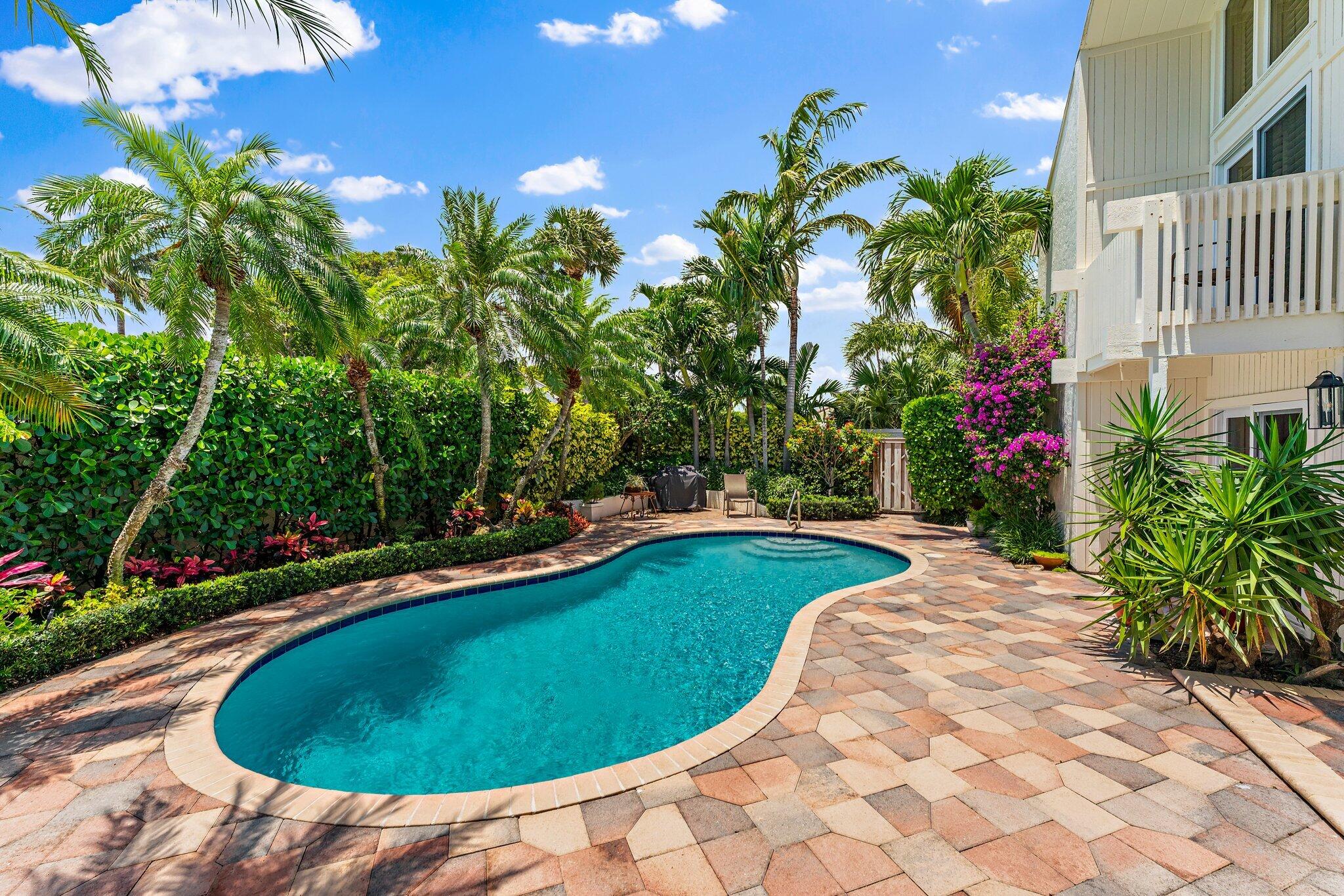 OCEAN WALK PLACE - Residential