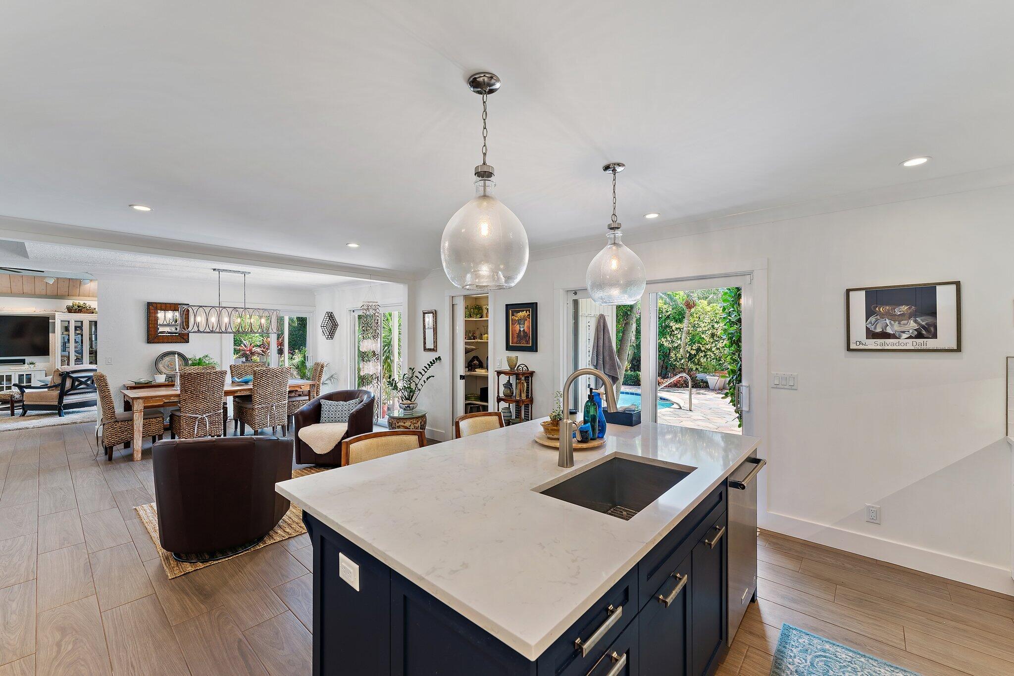 OCEAN WALK PLACE - Residential