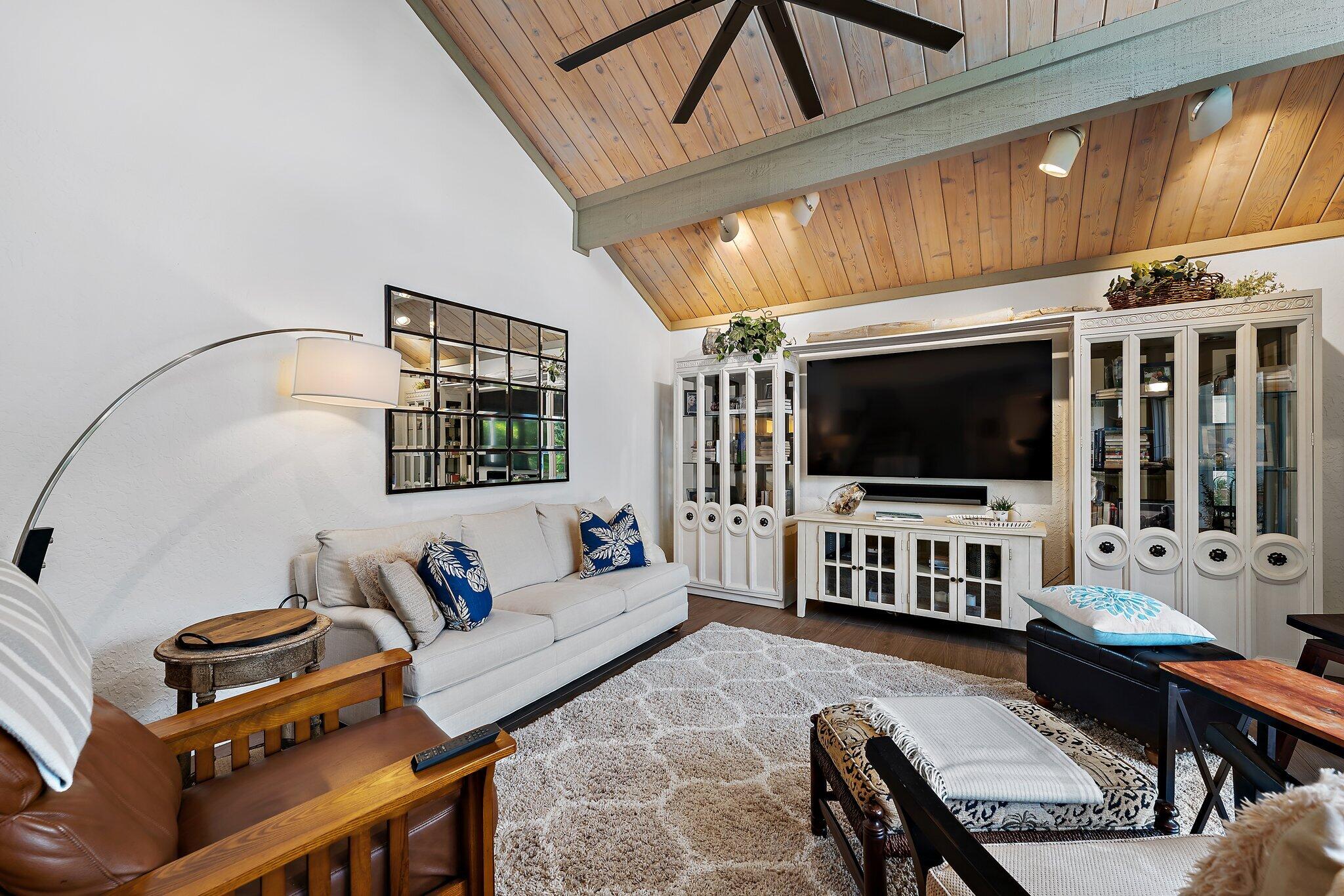 OCEAN WALK PLACE - Residential