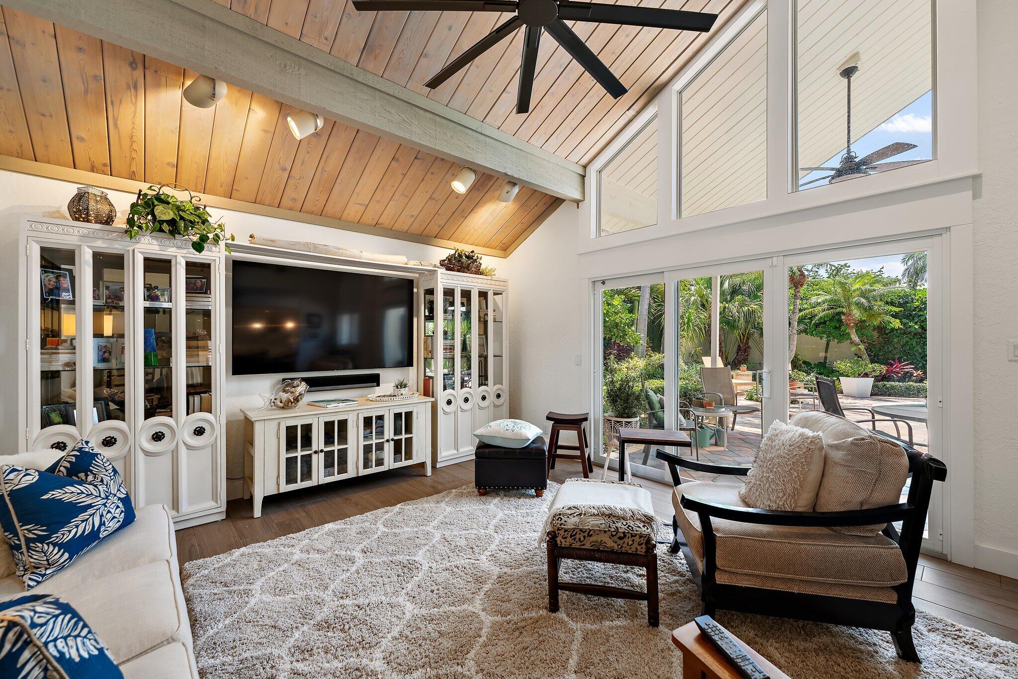 OCEAN WALK PLACE - Residential