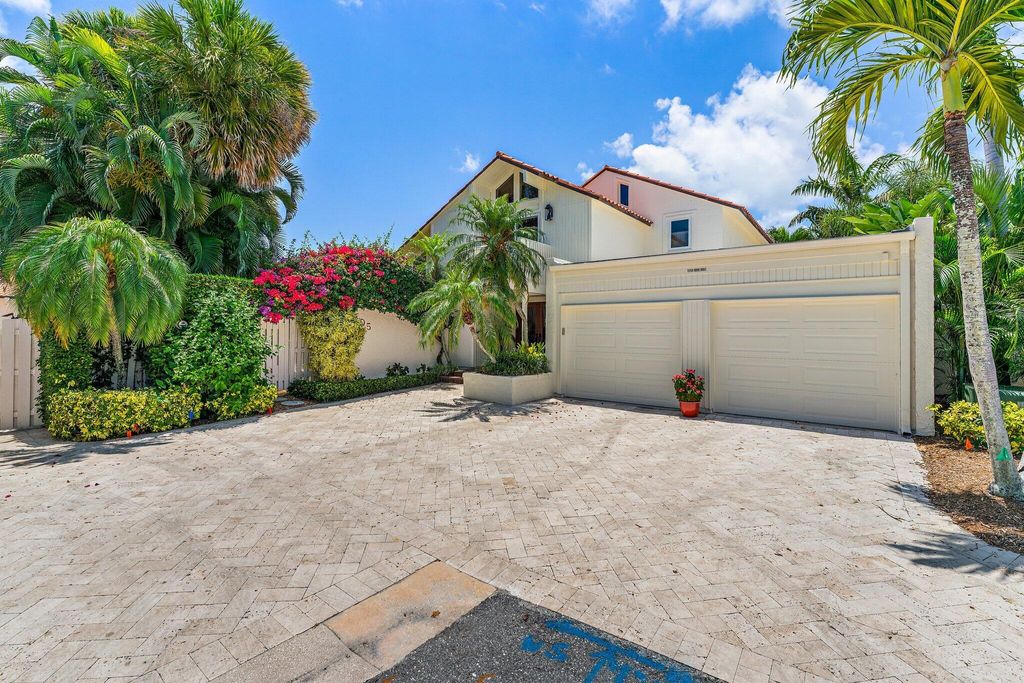 Photo of 105 Albacore Lane, Jupiter, FL 33477 (MLS # R11164128)