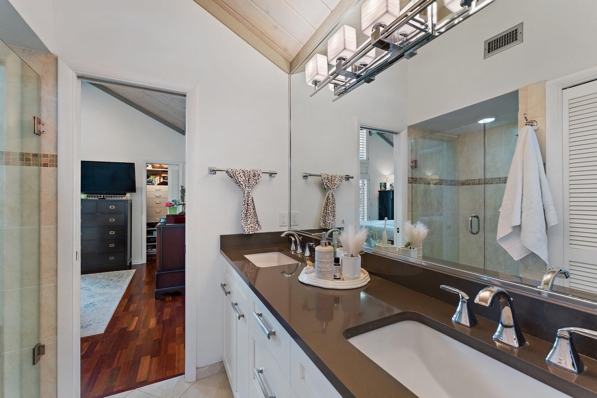 OCEAN WALK PLACE - Residential