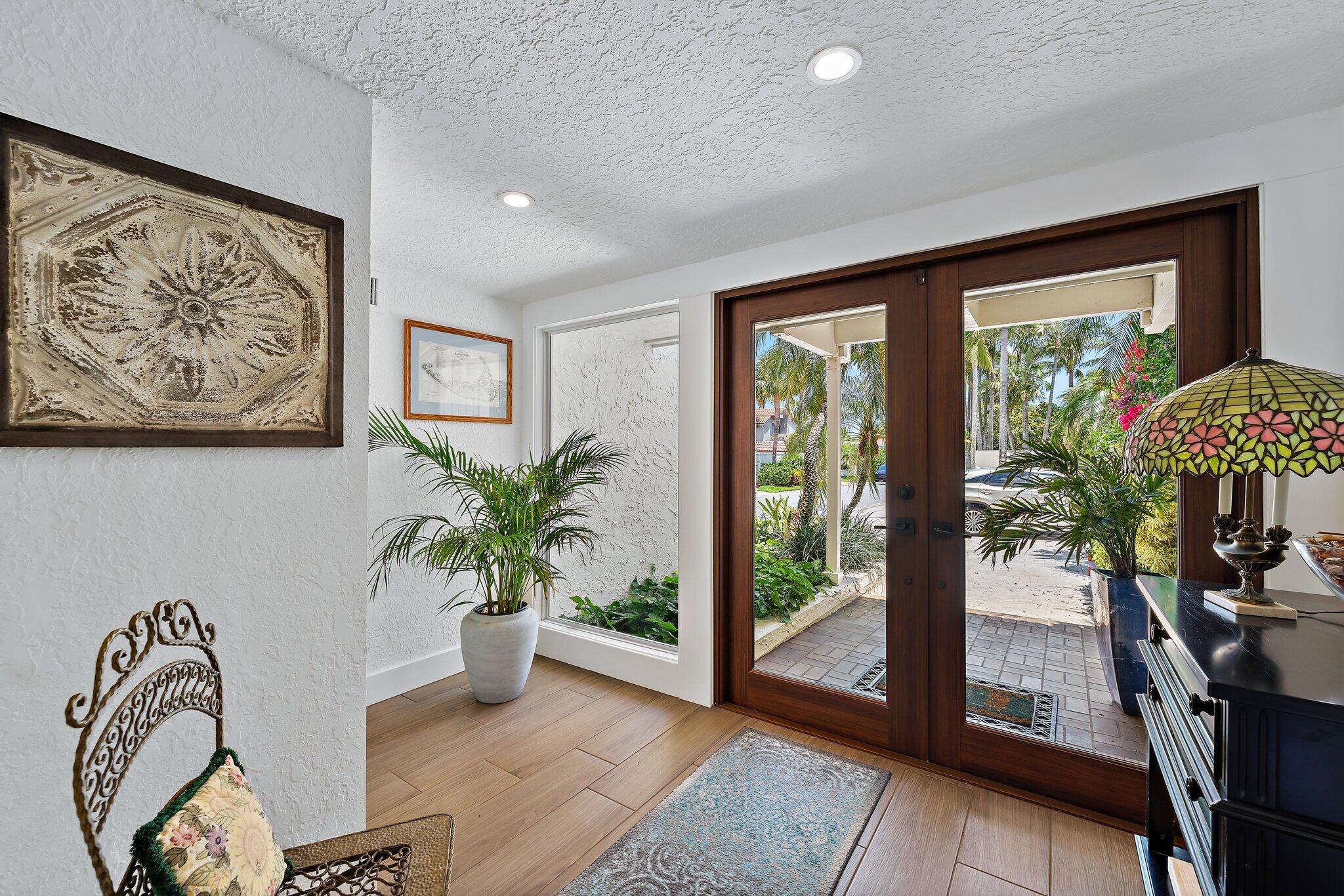 OCEAN WALK PLACE - Residential