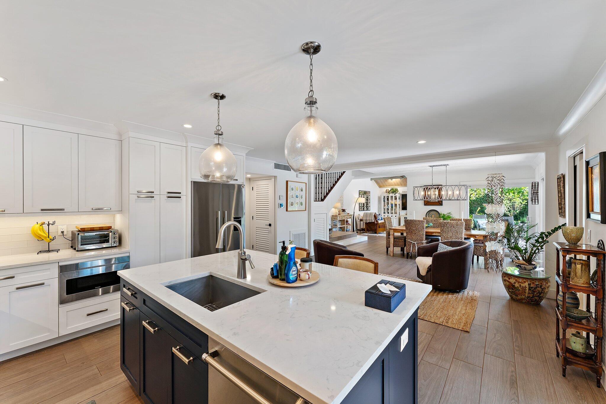 OCEAN WALK PLACE - Residential