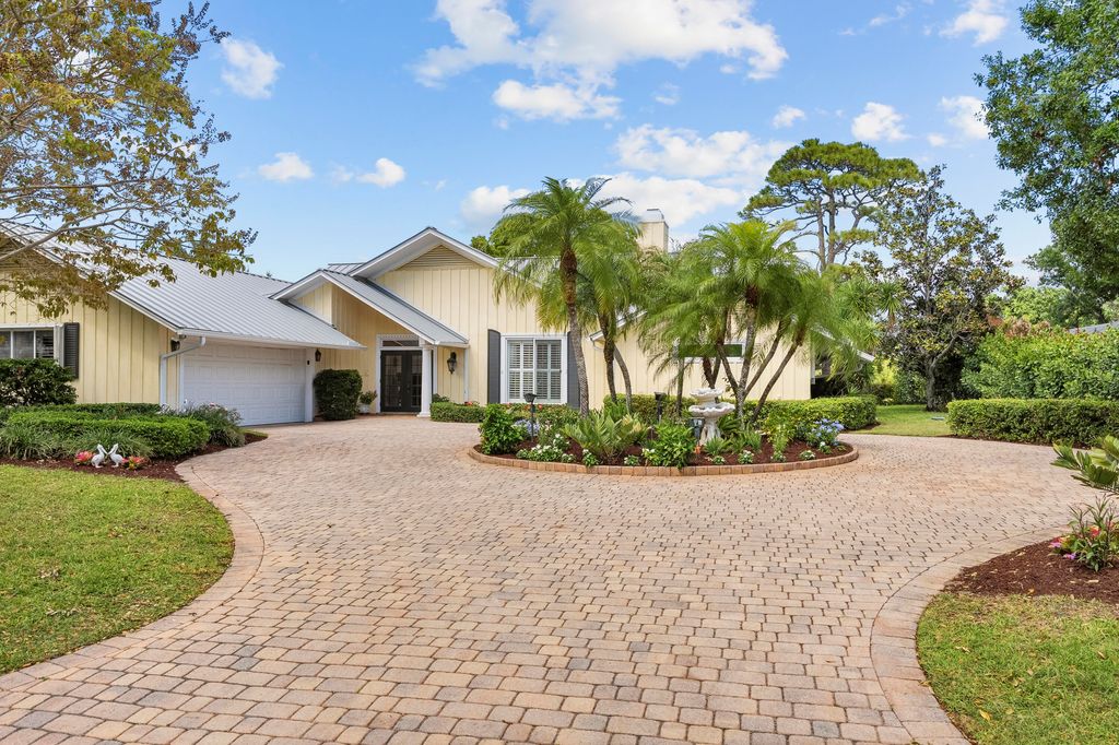 Photo of 5311 SE Burning Tree Circle, Stuart, FL 34997 (MLS # B26009733)