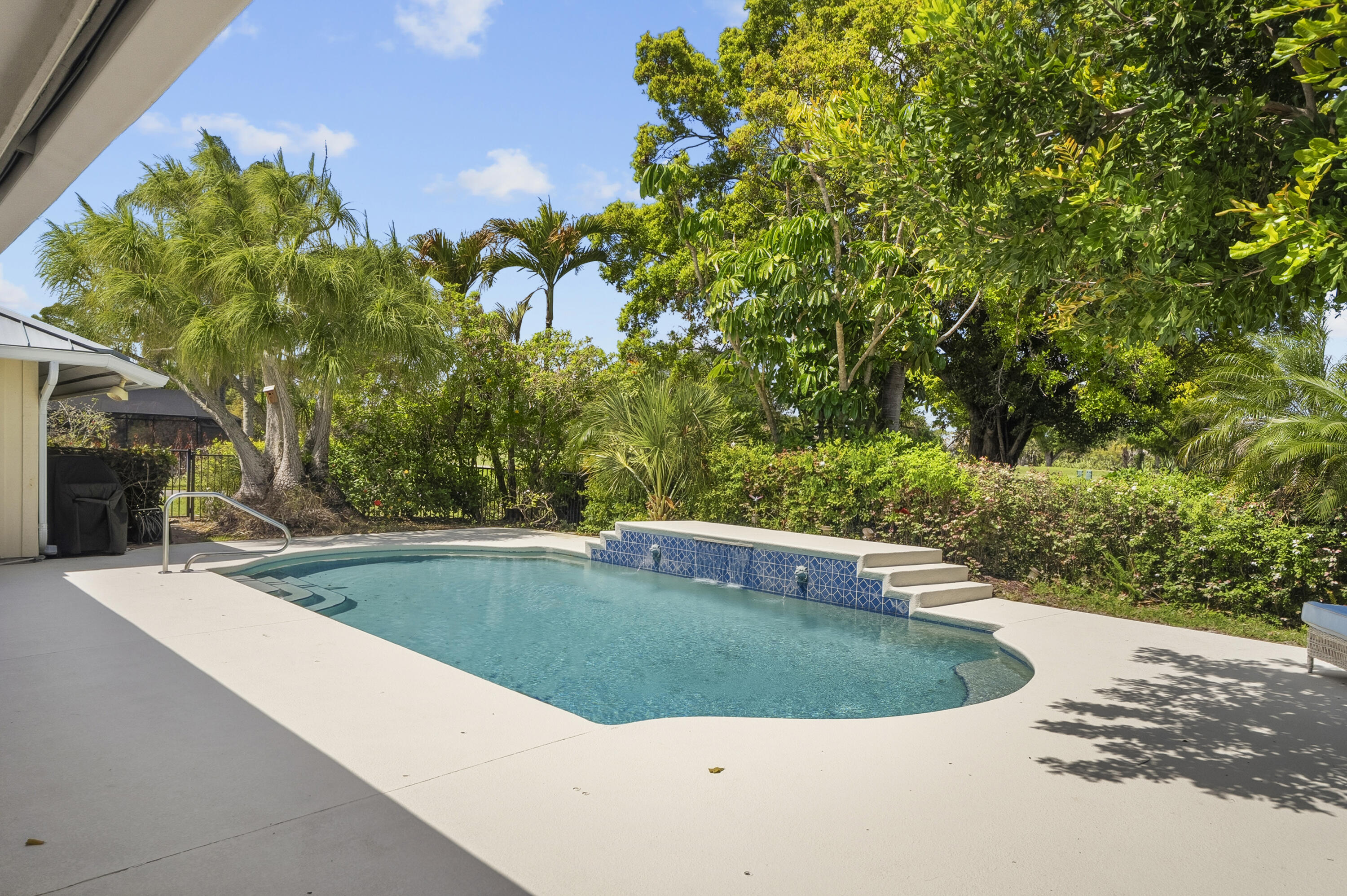 MARINER SANDS - Residential