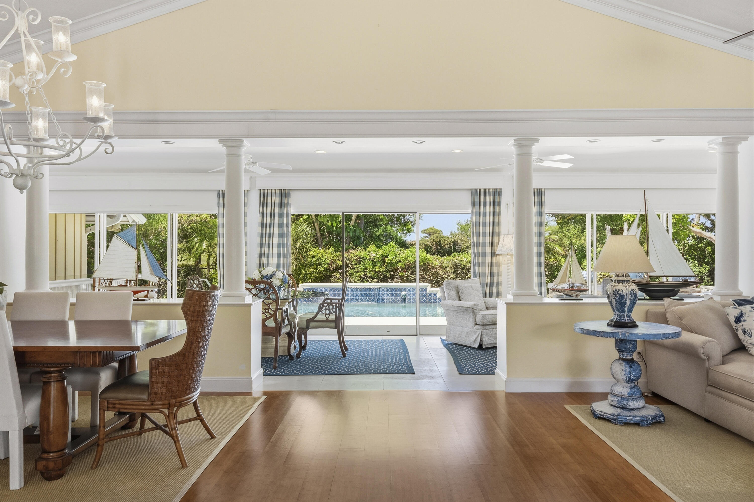 MARINER SANDS - Residential