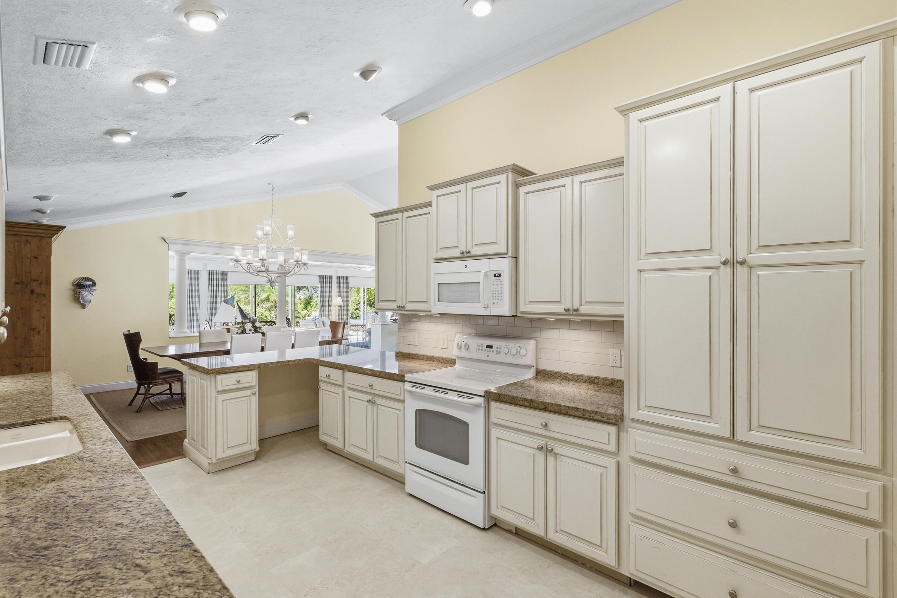 MARINER SANDS - Residential