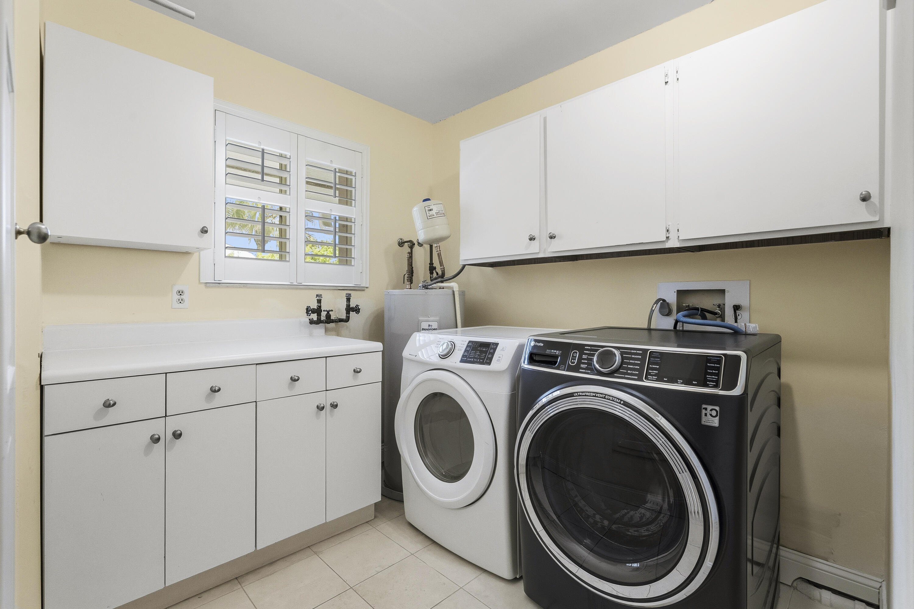 MARINER SANDS - Residential