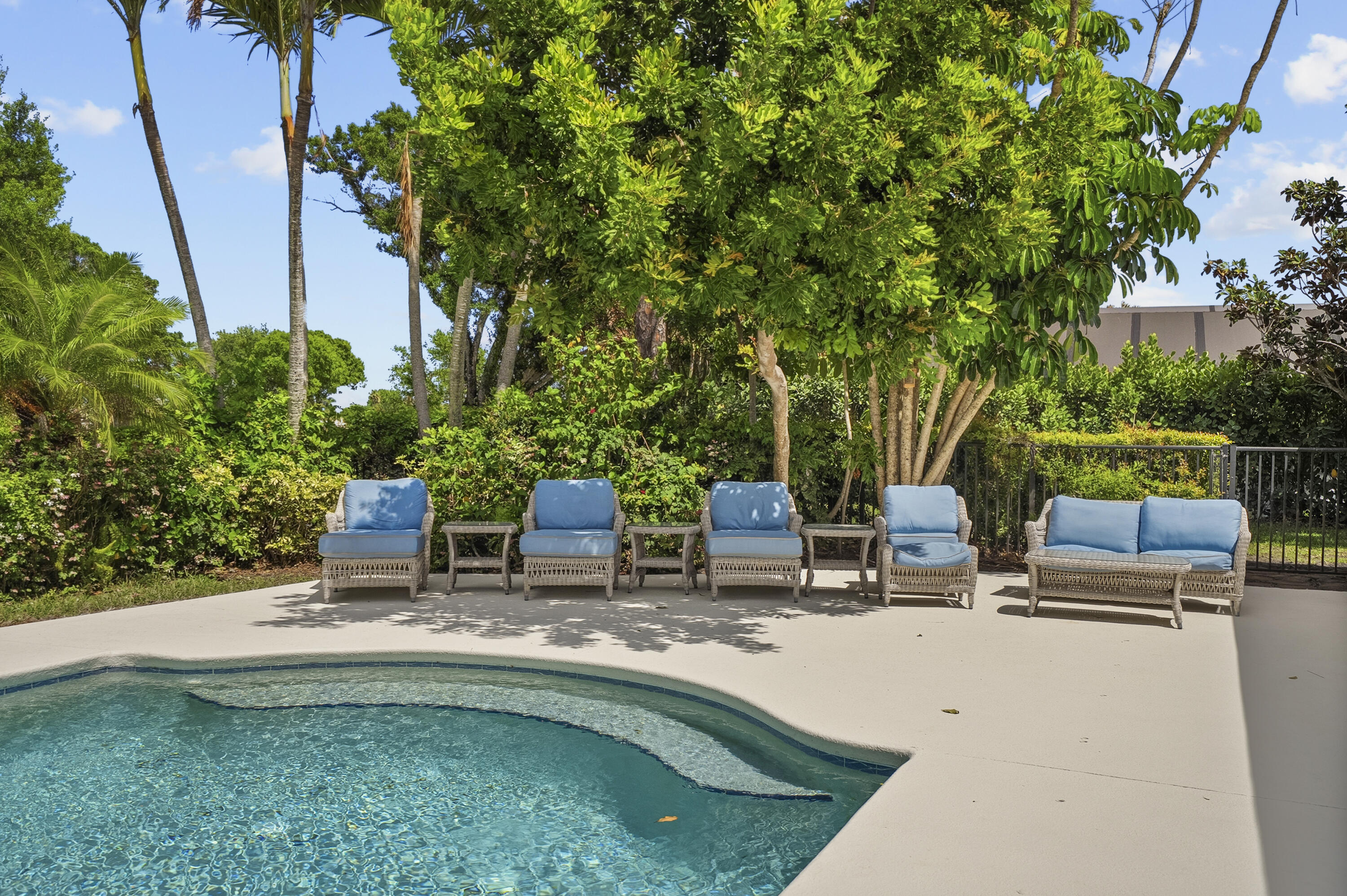 MARINER SANDS - Residential