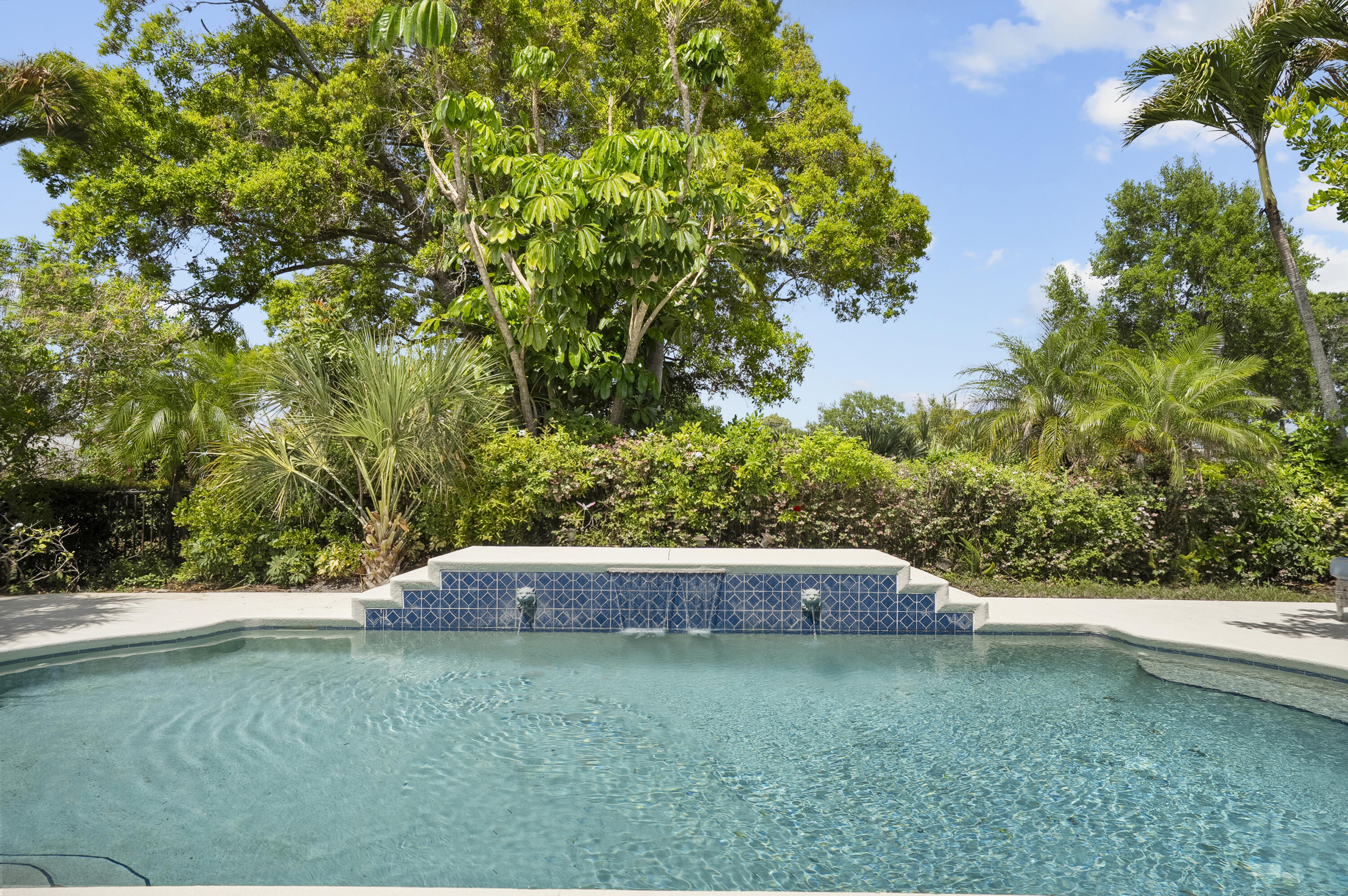 MARINER SANDS - Residential