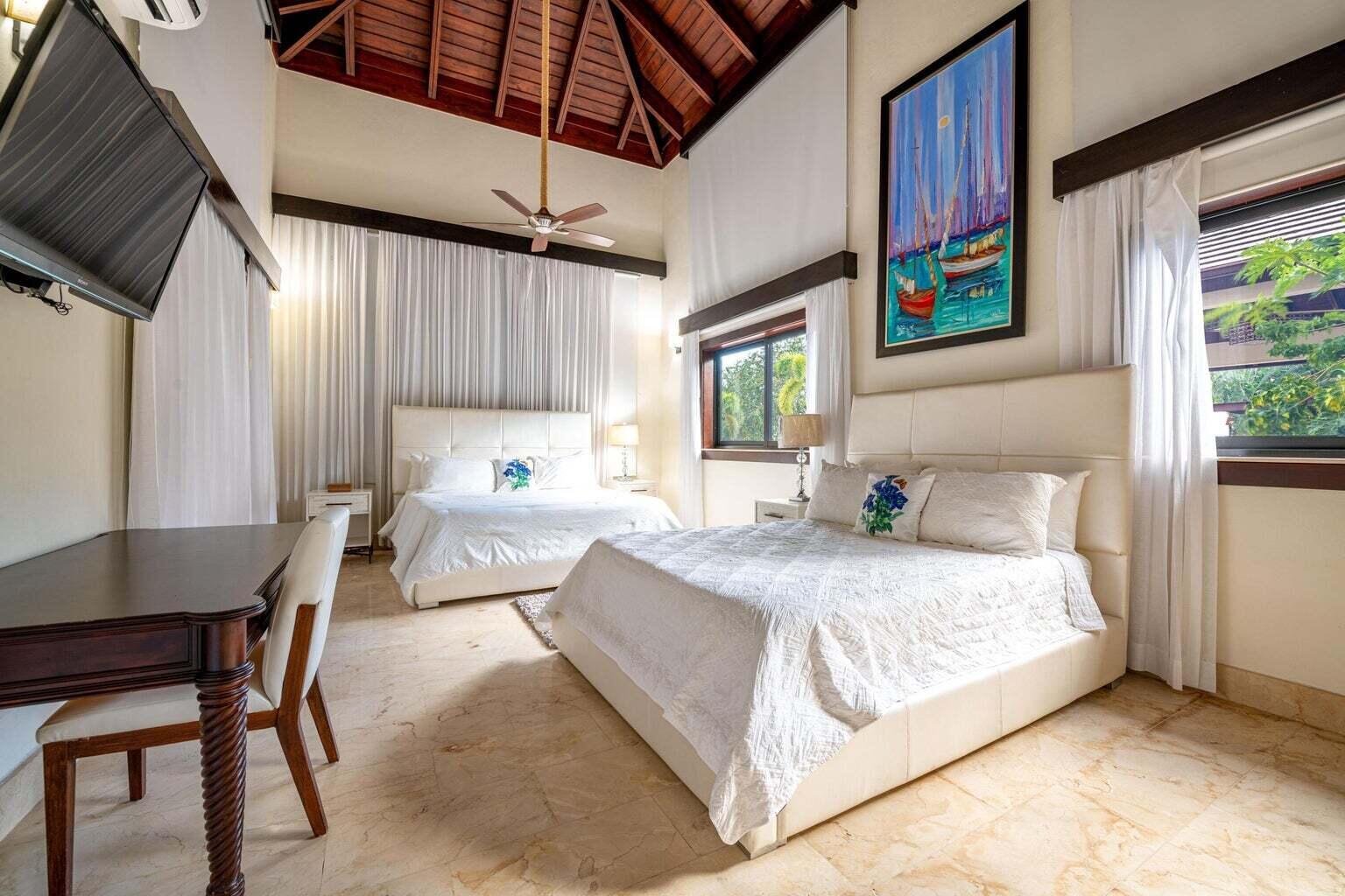 Los Mangos 1, Casa de Cam - Residential