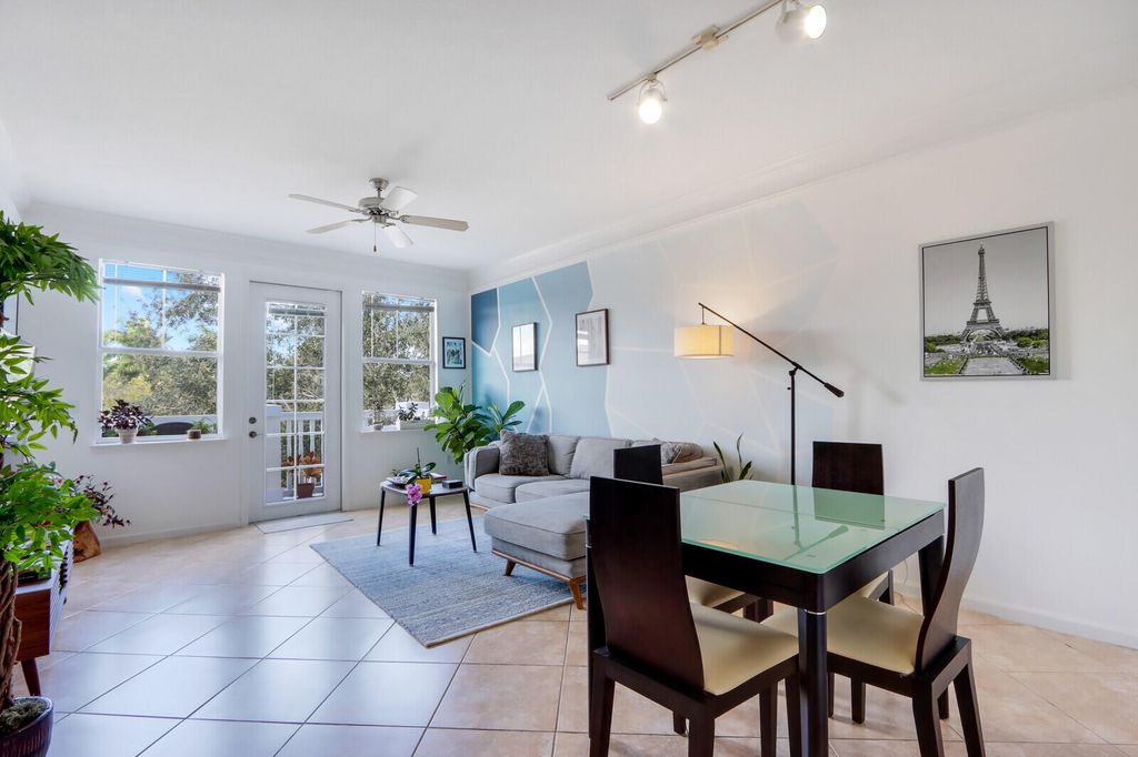 Photo of 276 Murcia Drive #309, Jupiter, FL 33458 (MLS # R11157384)