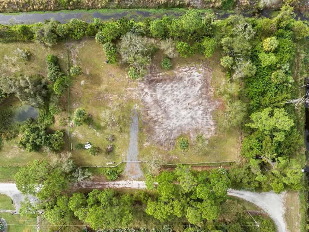 Photo of 4911 Grovers Road, Fort Pierce, FL 34951 (MLS # R11147110)