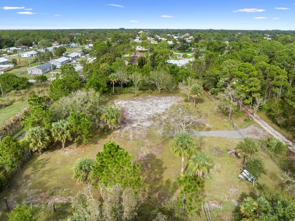 METES AND BOUNDS - Land