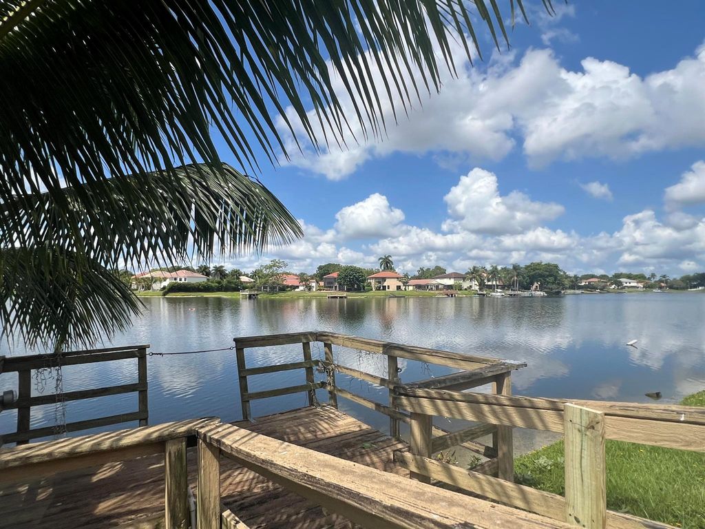 Photo of 12468 Westhampton Circle, Wellington, FL 33414 (MLS # R10994717)