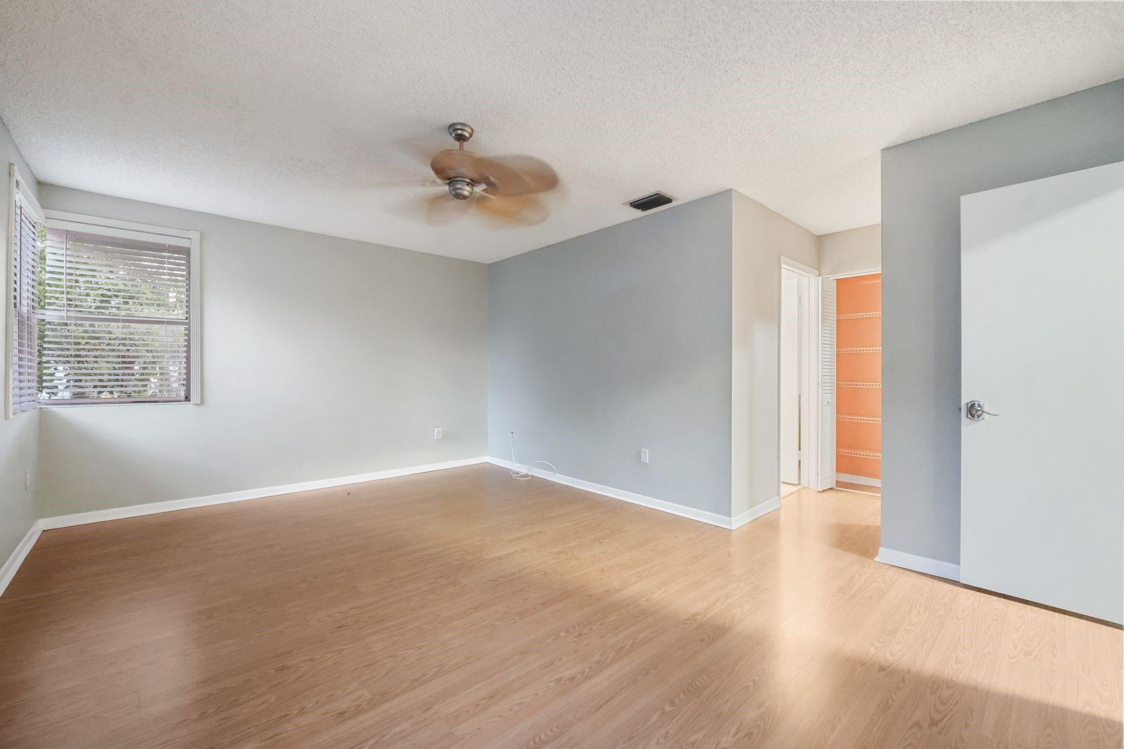 GLEN WALK - Residential
