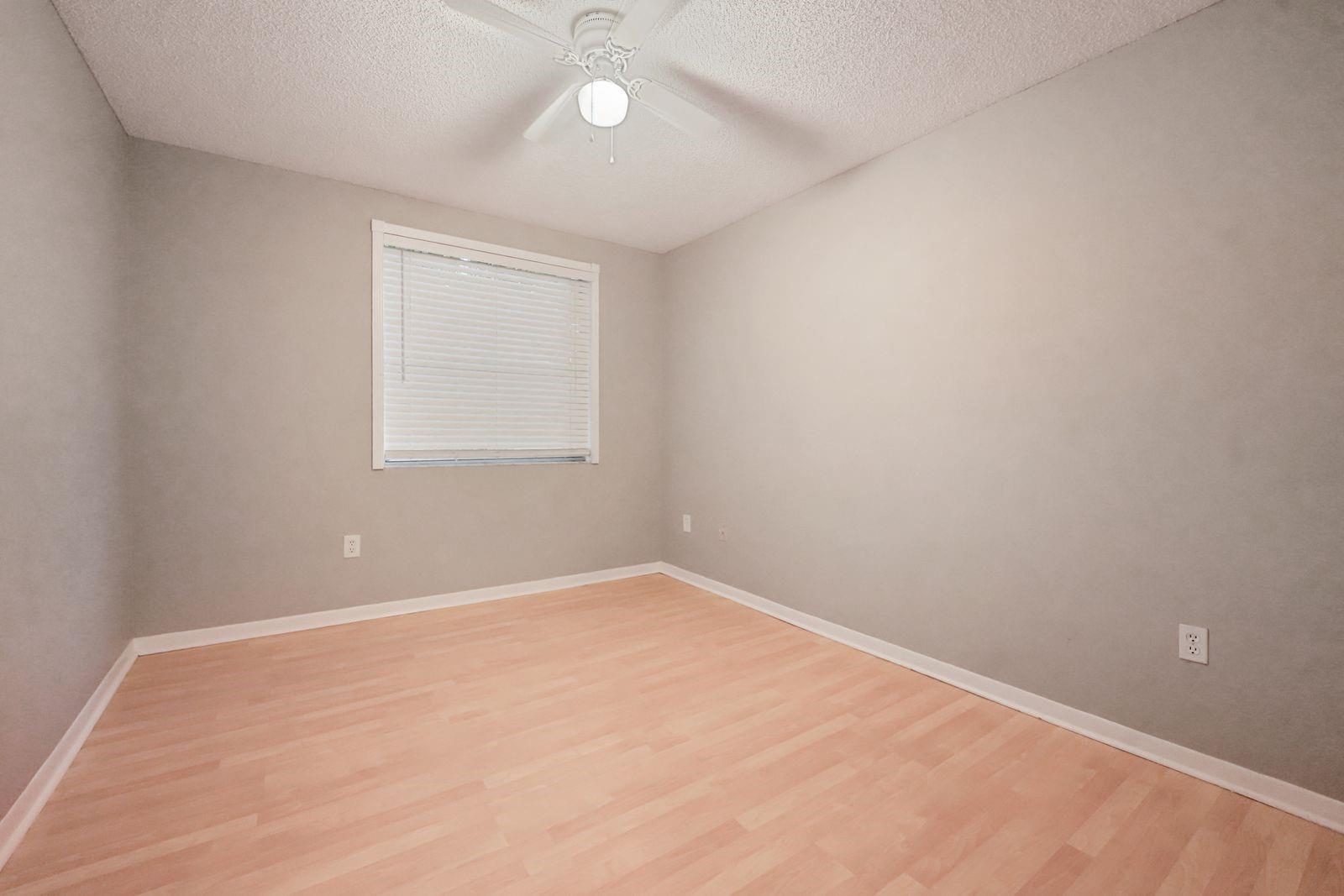 GLEN WALK - Residential