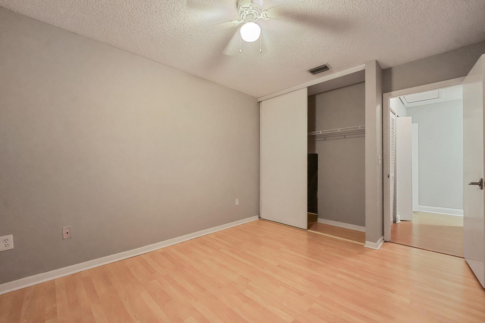 GLEN WALK - Residential