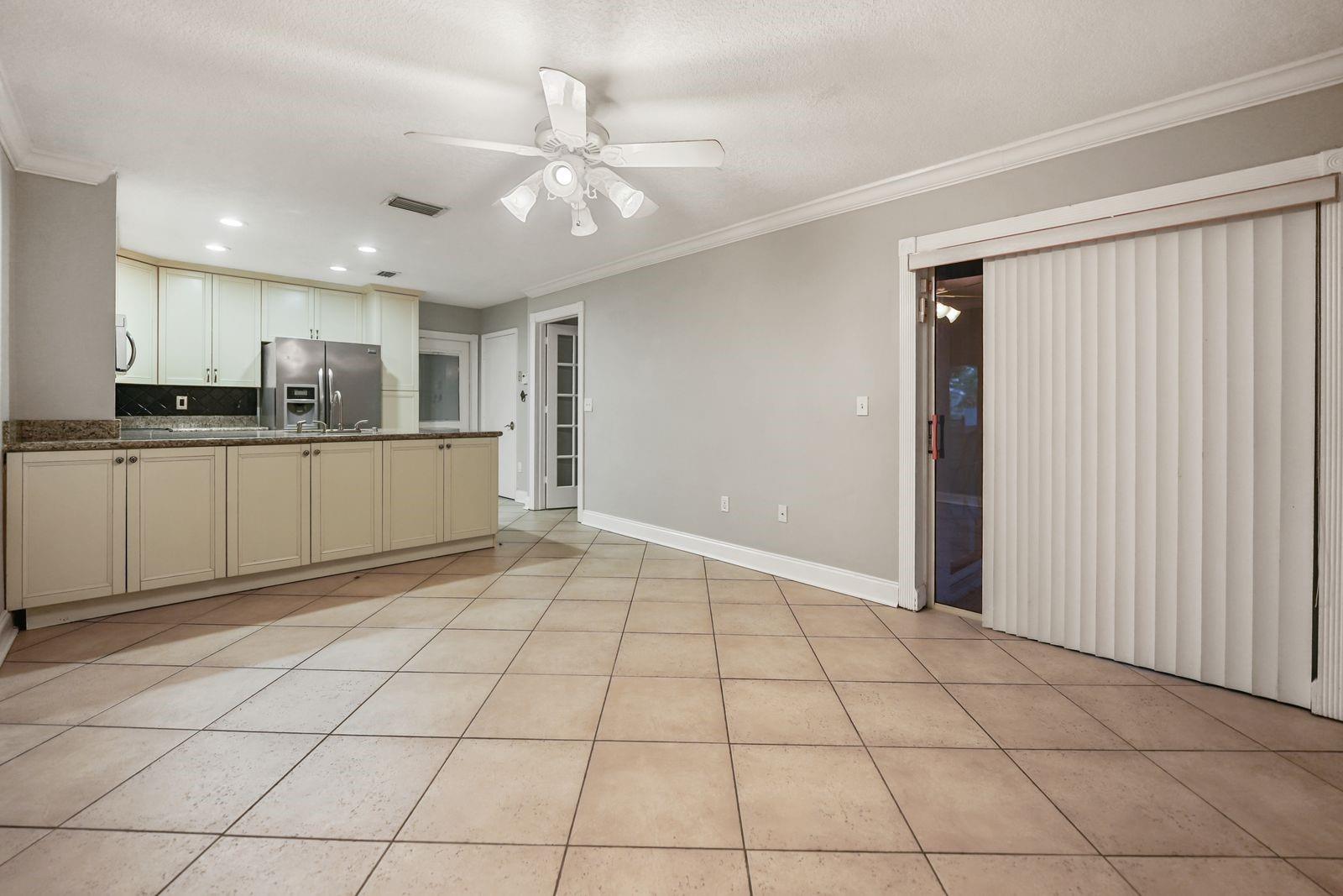 GLEN WALK - Residential