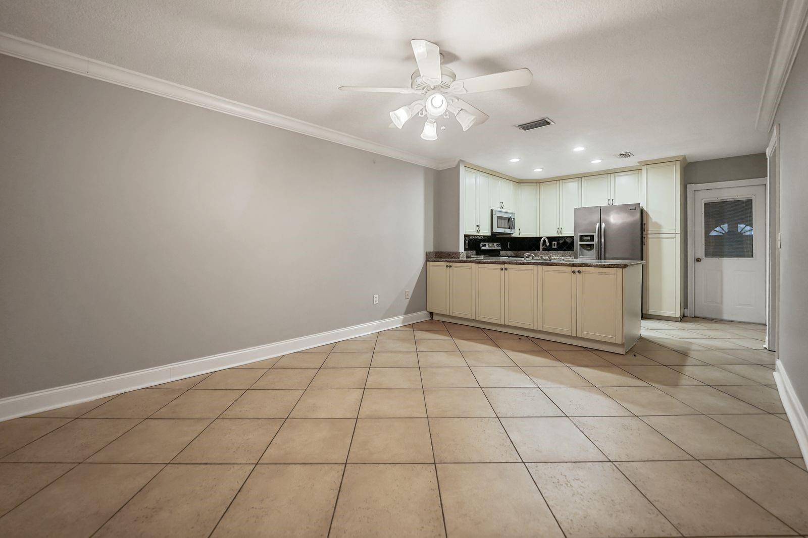 GLEN WALK - Residential