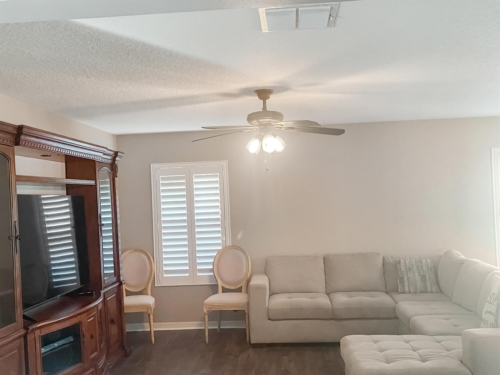 LANCASTER AT LOCH LEVEN P - Residential Lease