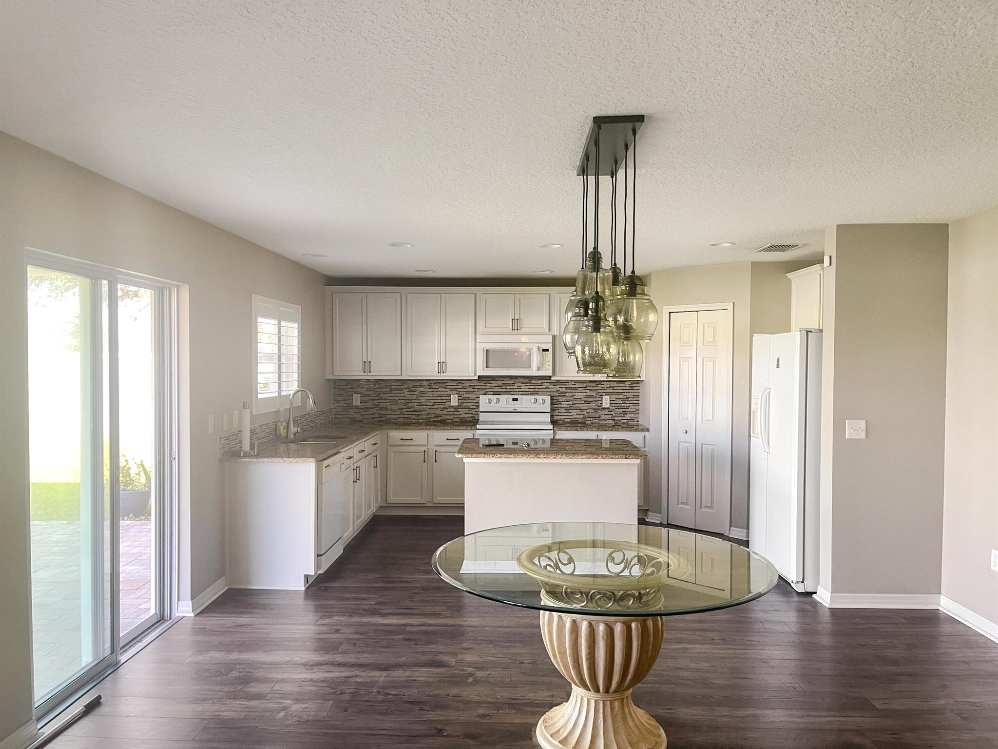 LANCASTER AT LOCH LEVEN P - Residential Lease