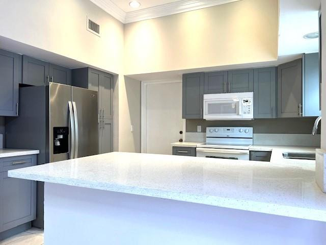 CENTRAL PARK LAKE - Residential Lease