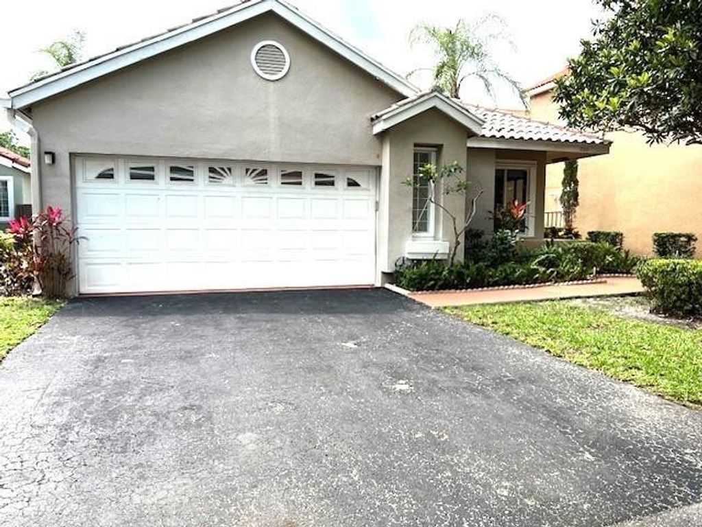 Photo of 10110 NW 5th Street, Plantation, FL 33324 (MLS # F10556575)