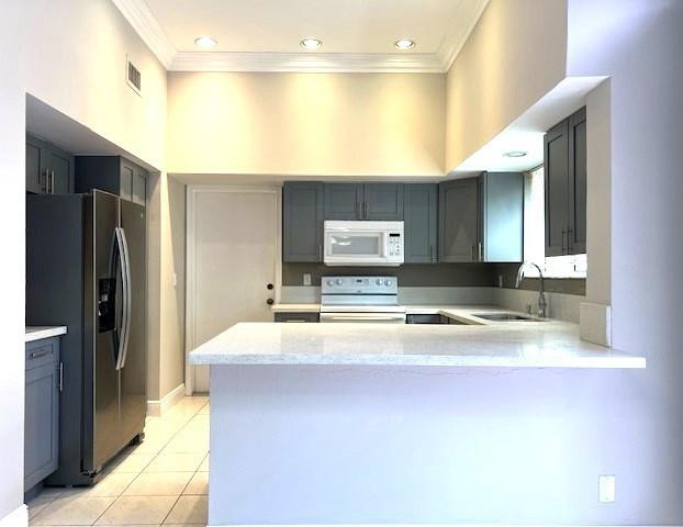 CENTRAL PARK LAKE - Residential Lease