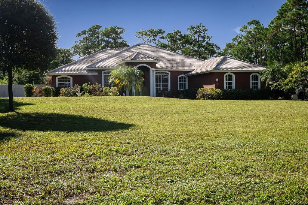 Photo of 5305 Southwind Trail, Fort Pierce, FL 34951 (MLS # R11124442)