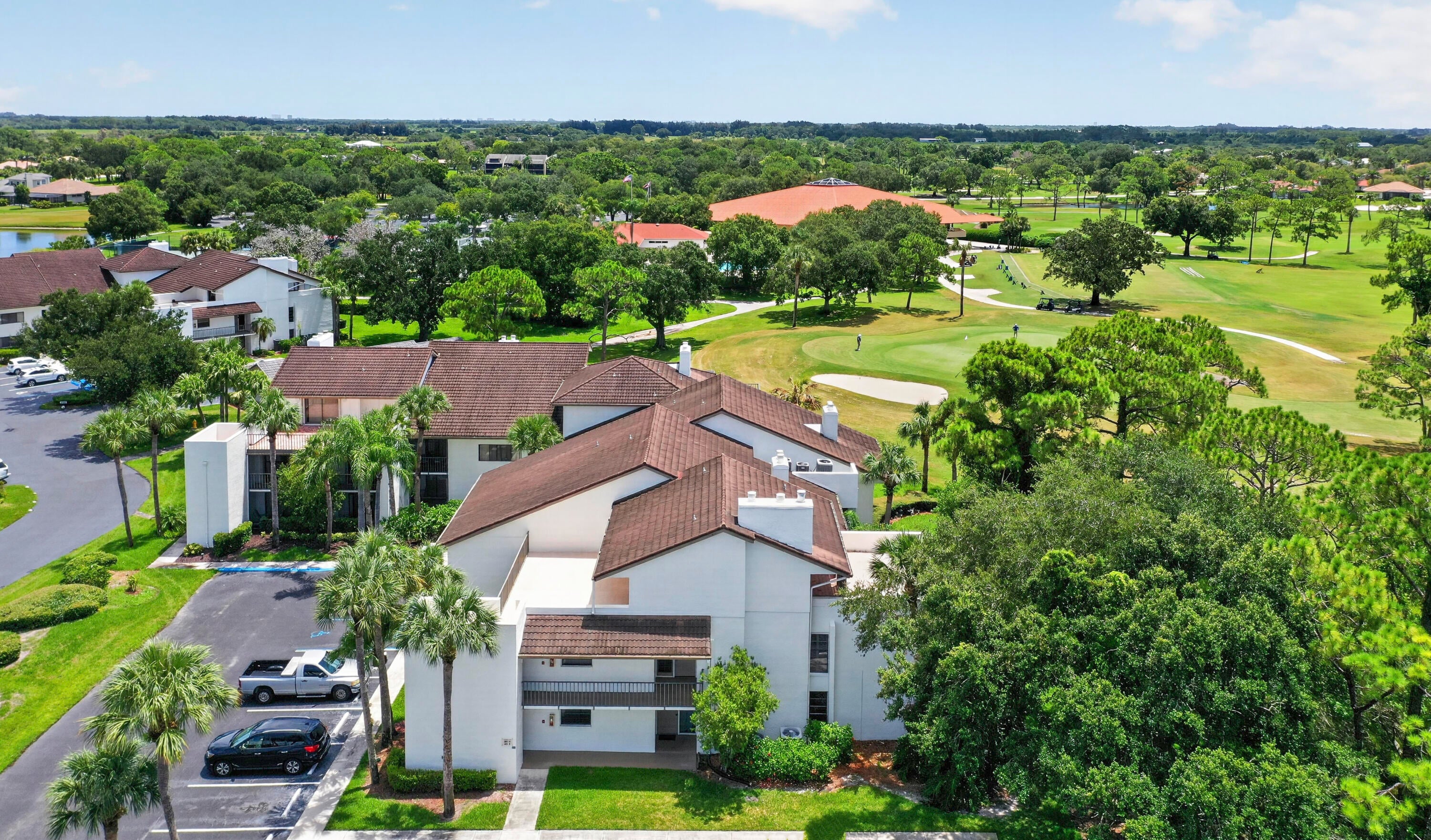 3400 TWIN LAKES Terrace 201