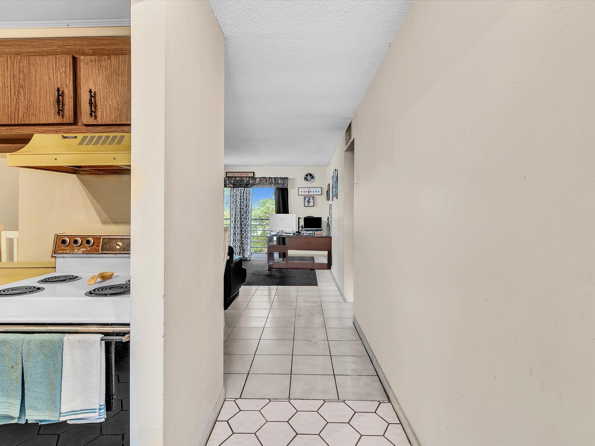 BROOKFIELD SQUARE CONDO - Residential