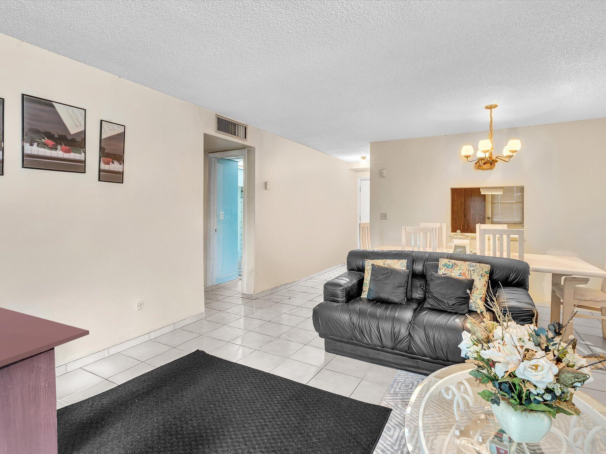 BROOKFIELD SQUARE CONDO - Residential