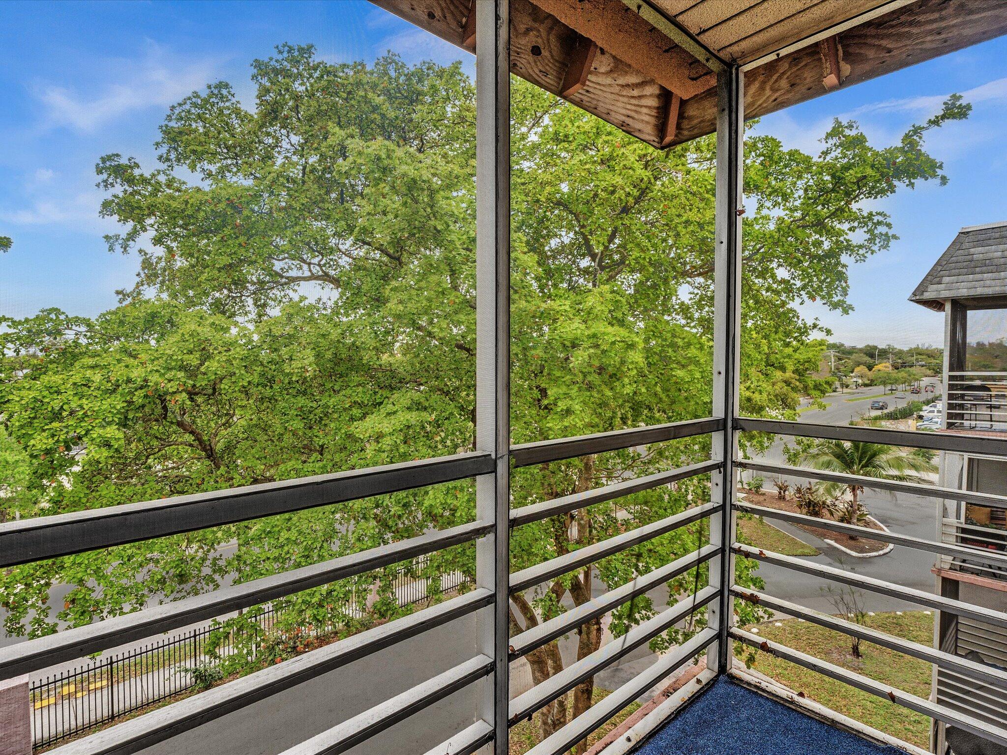 BROOKFIELD SQUARE CONDO - Residential