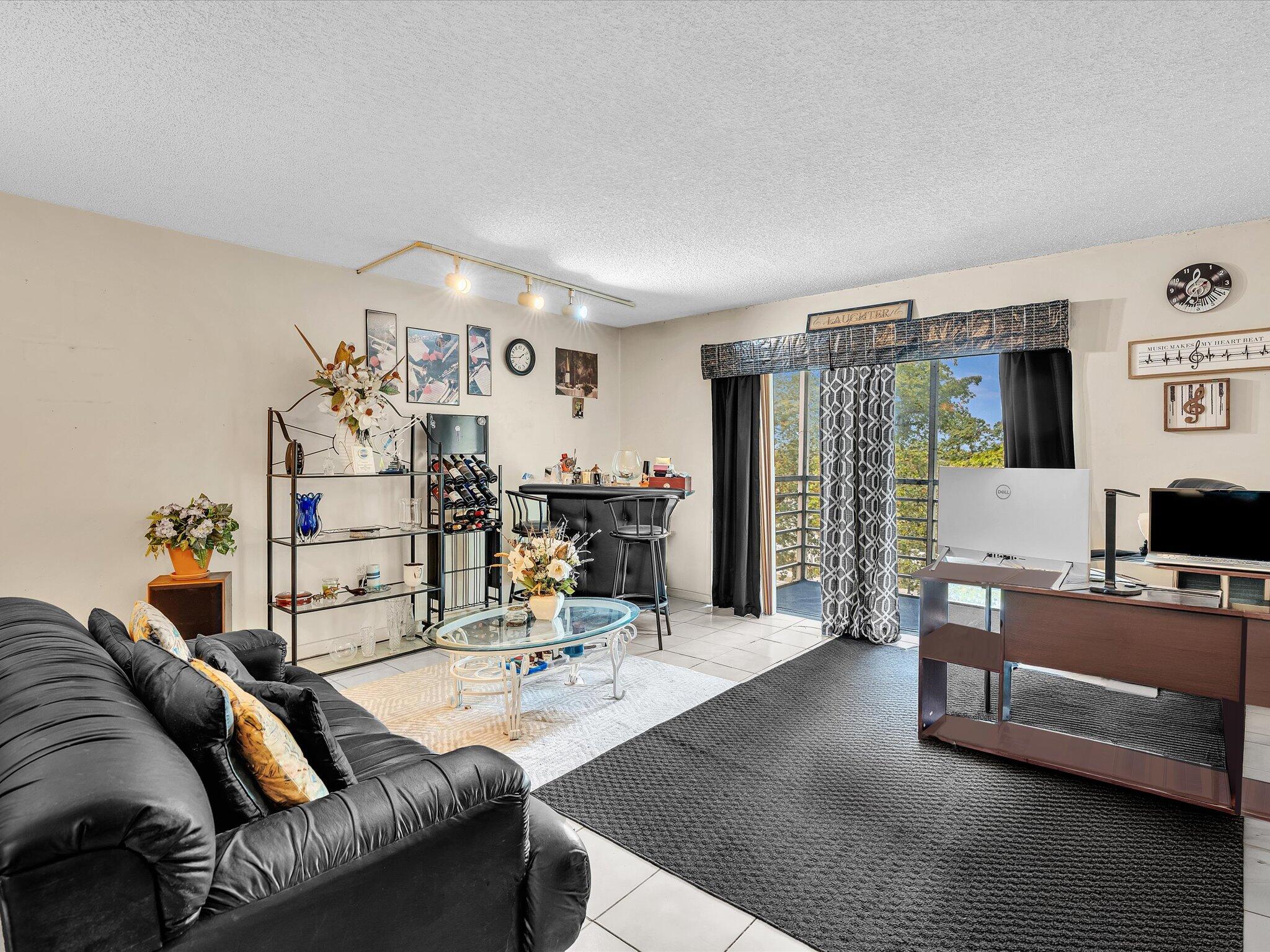BROOKFIELD SQUARE CONDO - Residential