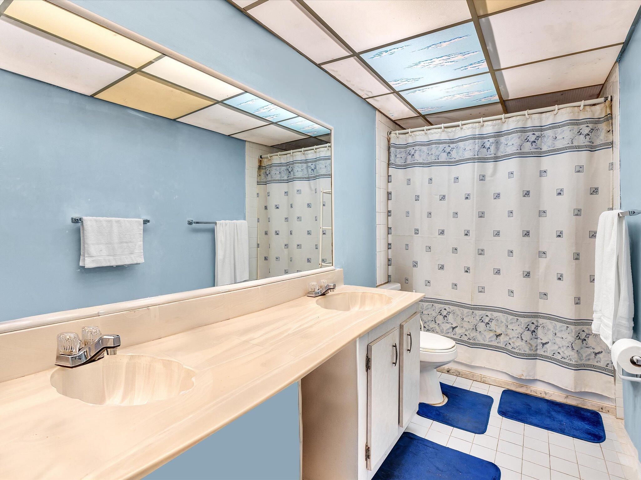 BROOKFIELD SQUARE CONDO - Residential