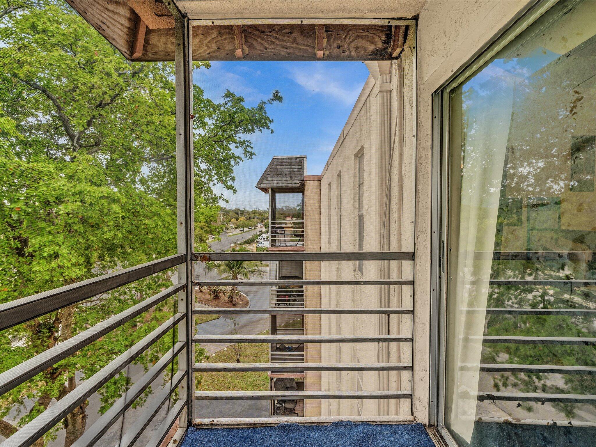 BROOKFIELD SQUARE CONDO - Residential